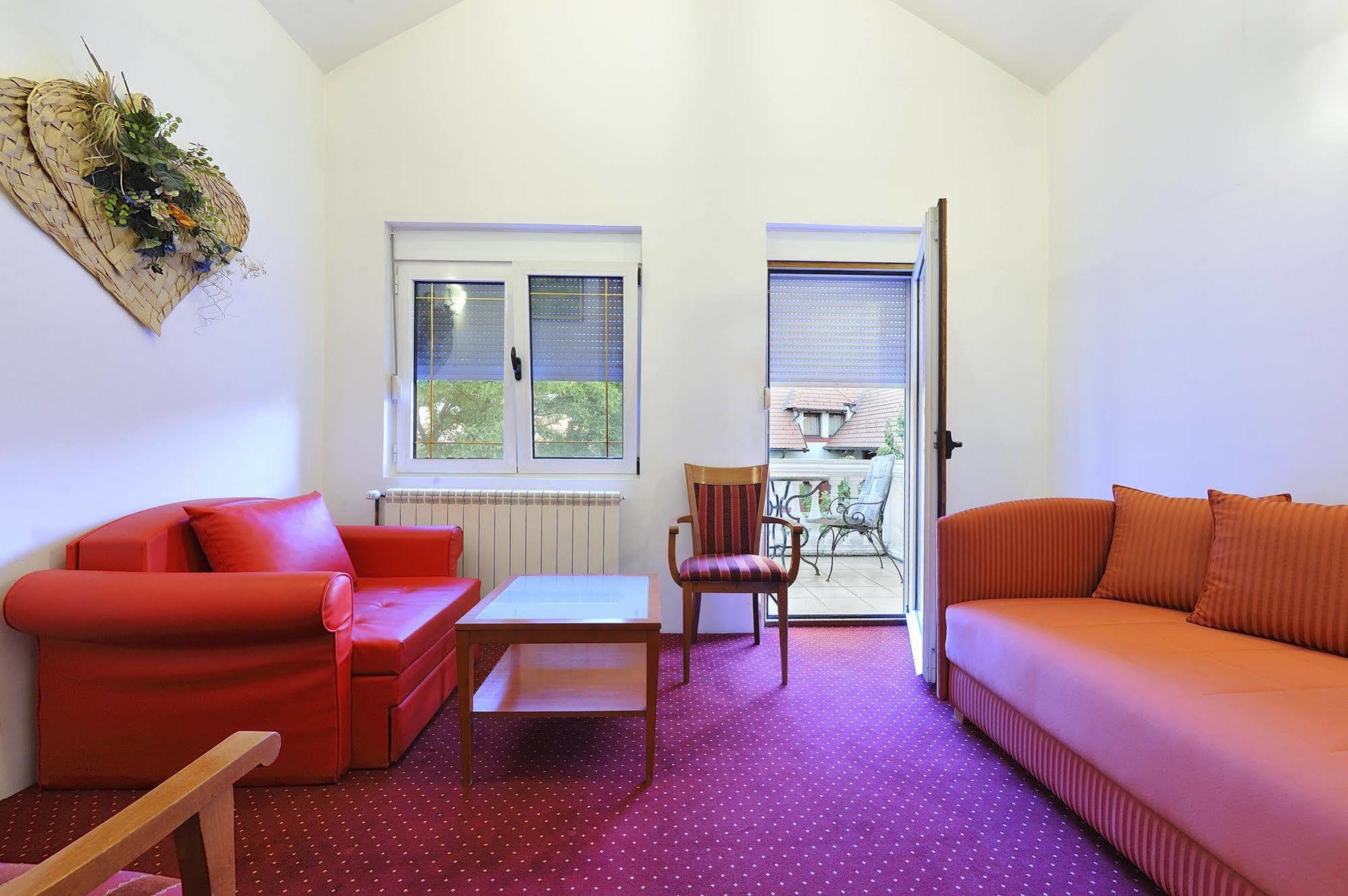 Hotel Sucevic Garni Belgrado Esterno foto