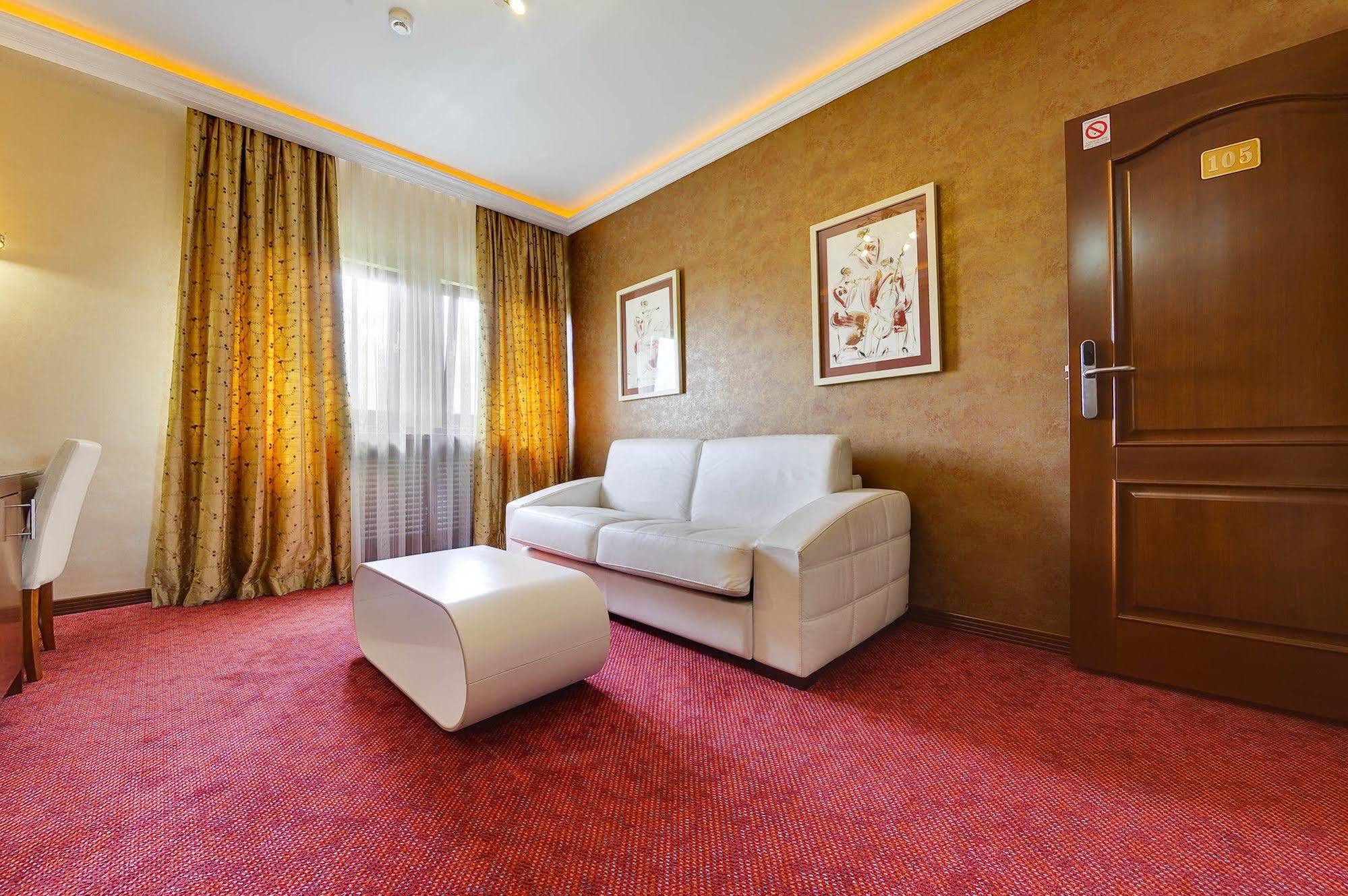 Hotel Sucevic Garni Belgrado Esterno foto