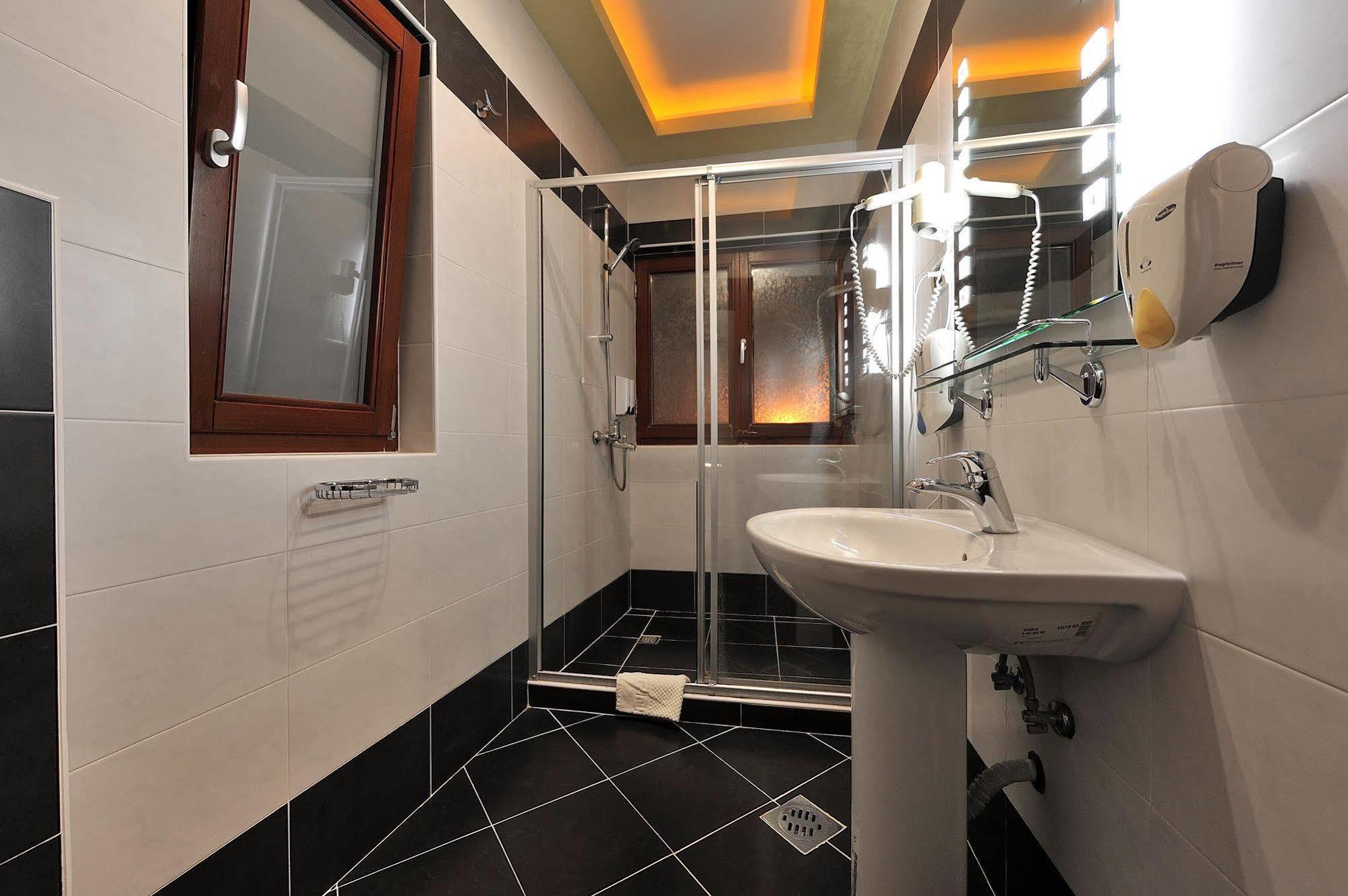 Hotel Sucevic Garni Belgrado Esterno foto