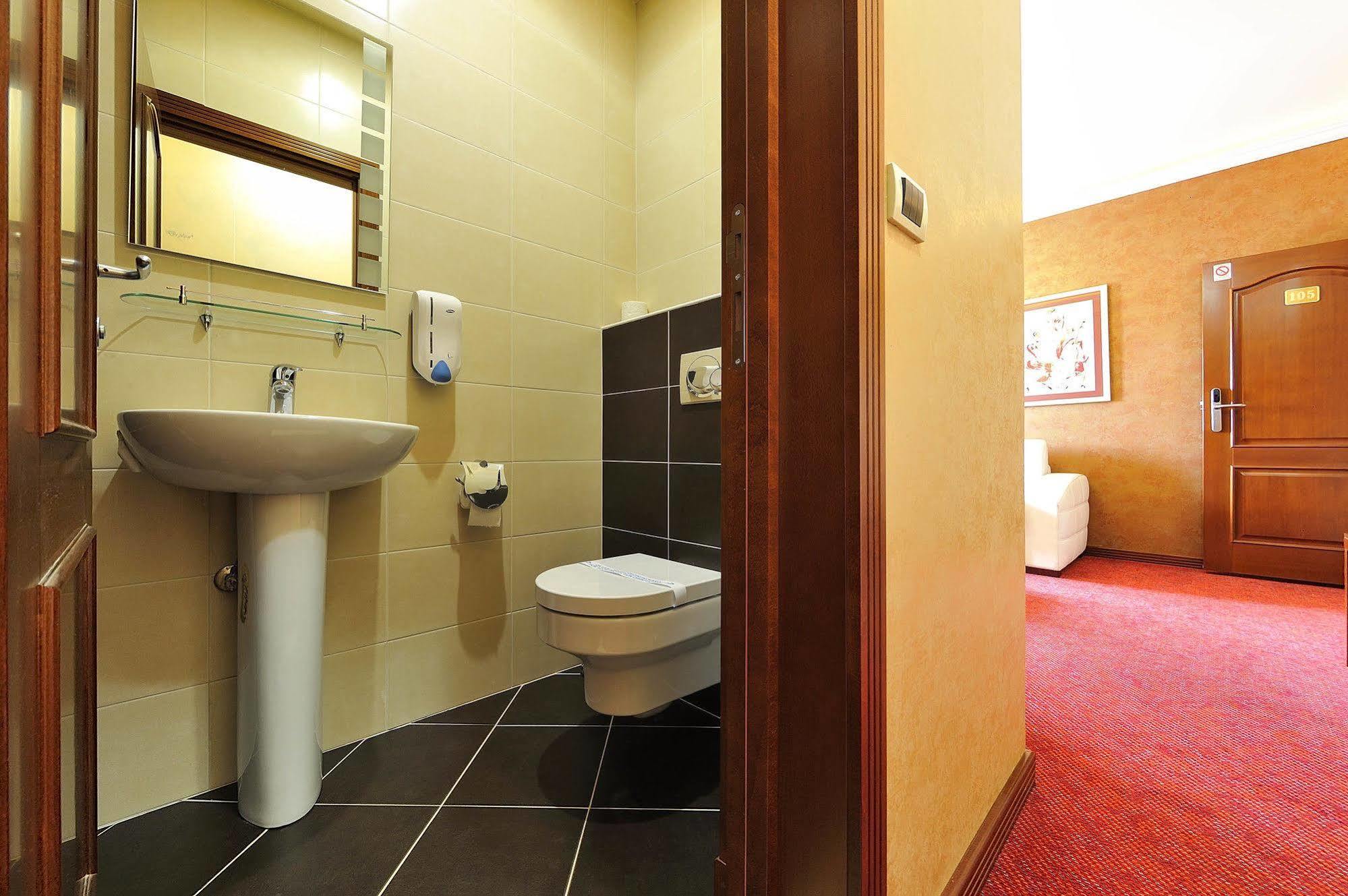 Hotel Sucevic Garni Belgrado Esterno foto