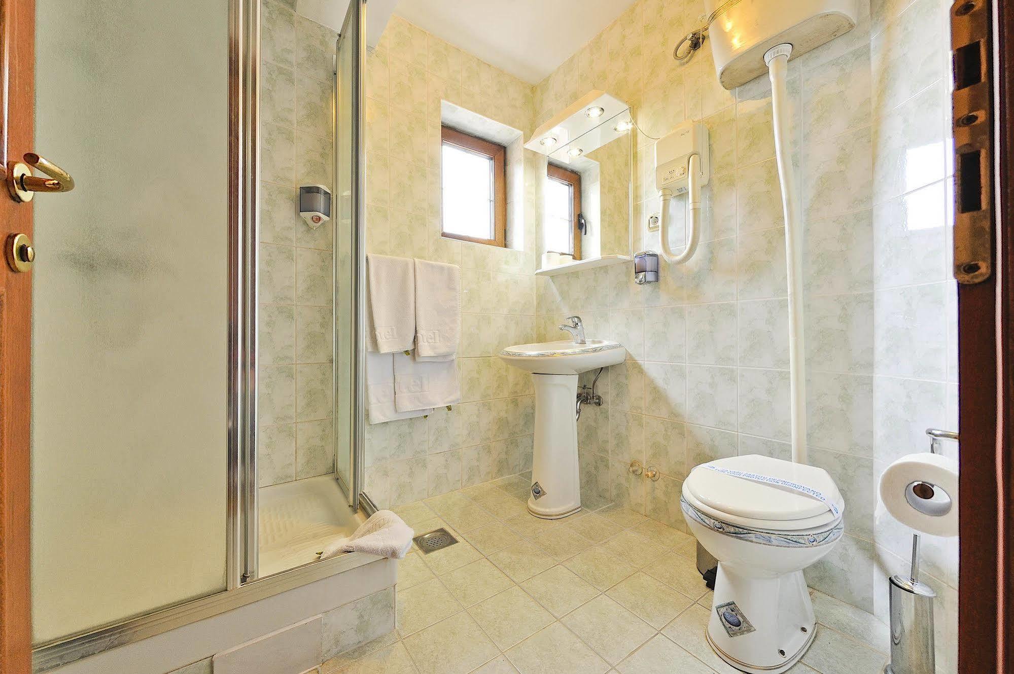 Hotel Sucevic Garni Belgrado Esterno foto