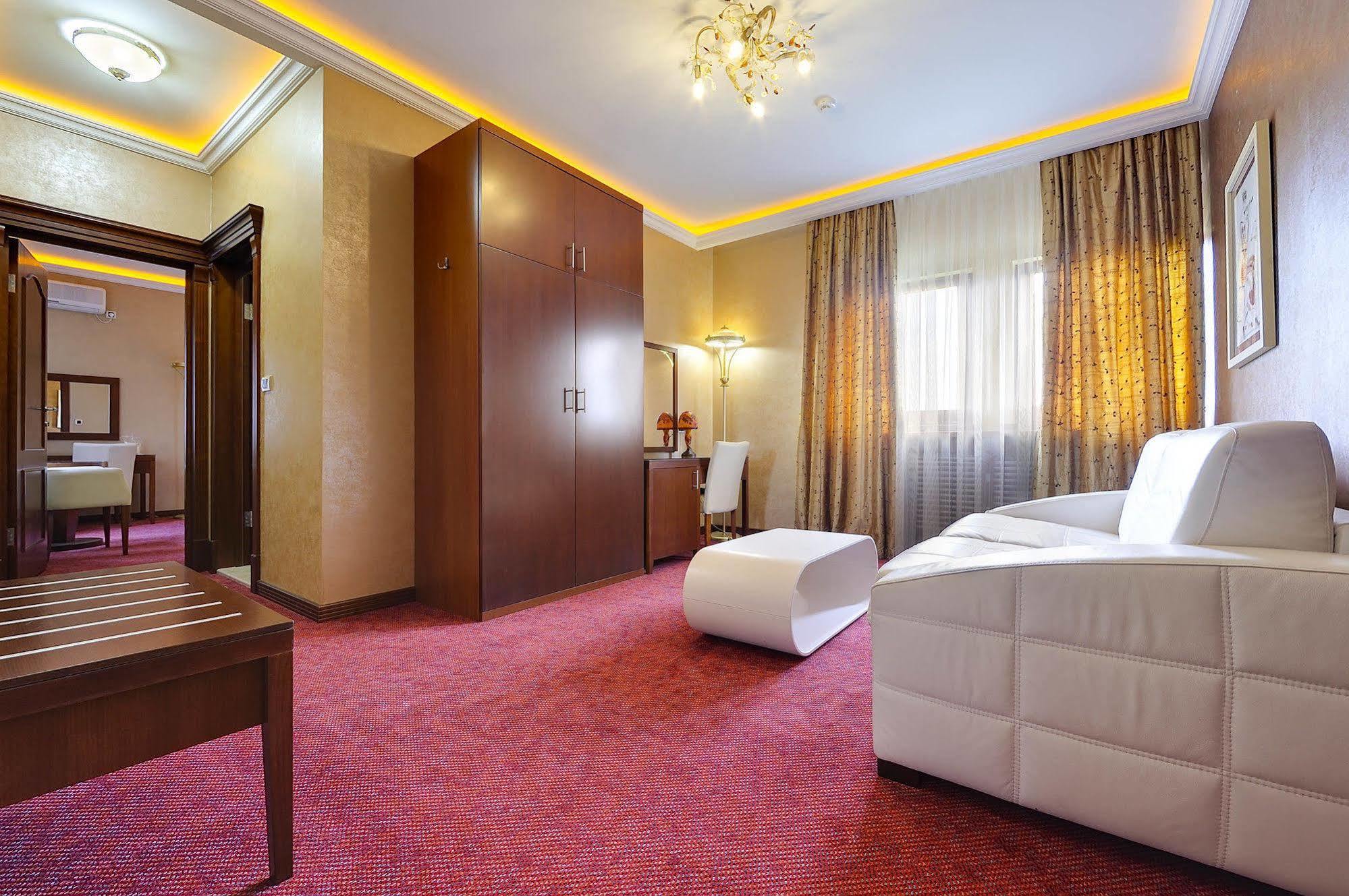 Hotel Sucevic Garni Belgrado Esterno foto